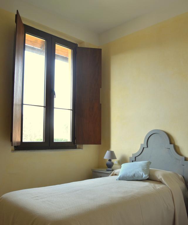 Agriturismo Borgo San Francesco Basiglio Buitenkant foto