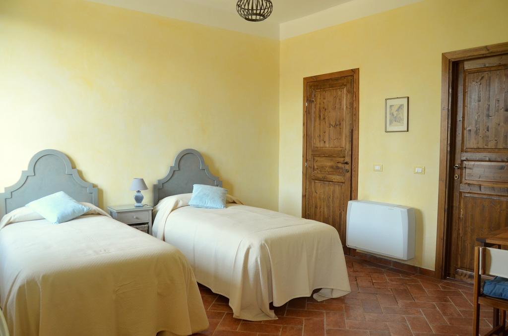Agriturismo Borgo San Francesco Basiglio Buitenkant foto