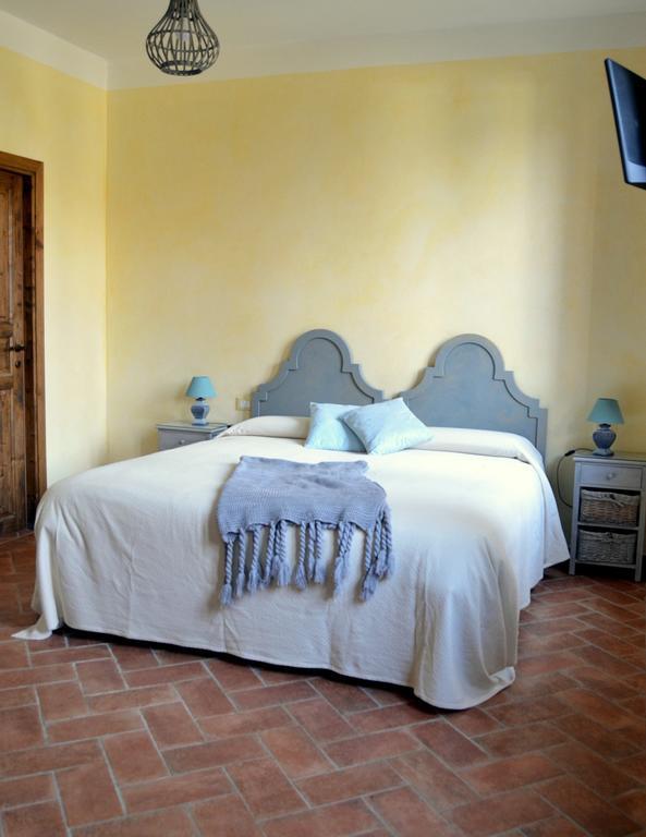 Agriturismo Borgo San Francesco Basiglio Buitenkant foto