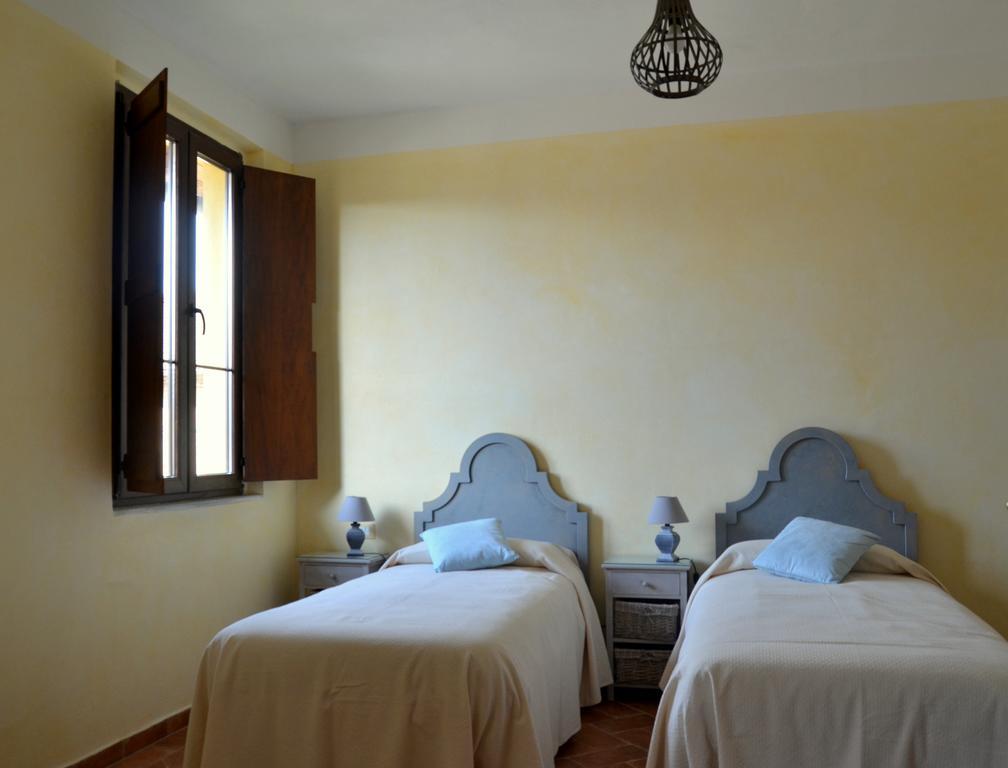 Agriturismo Borgo San Francesco Basiglio Buitenkant foto